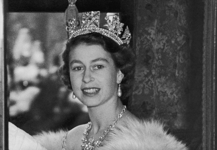 The Queen is Dead. Long Live the Boy Meets World.